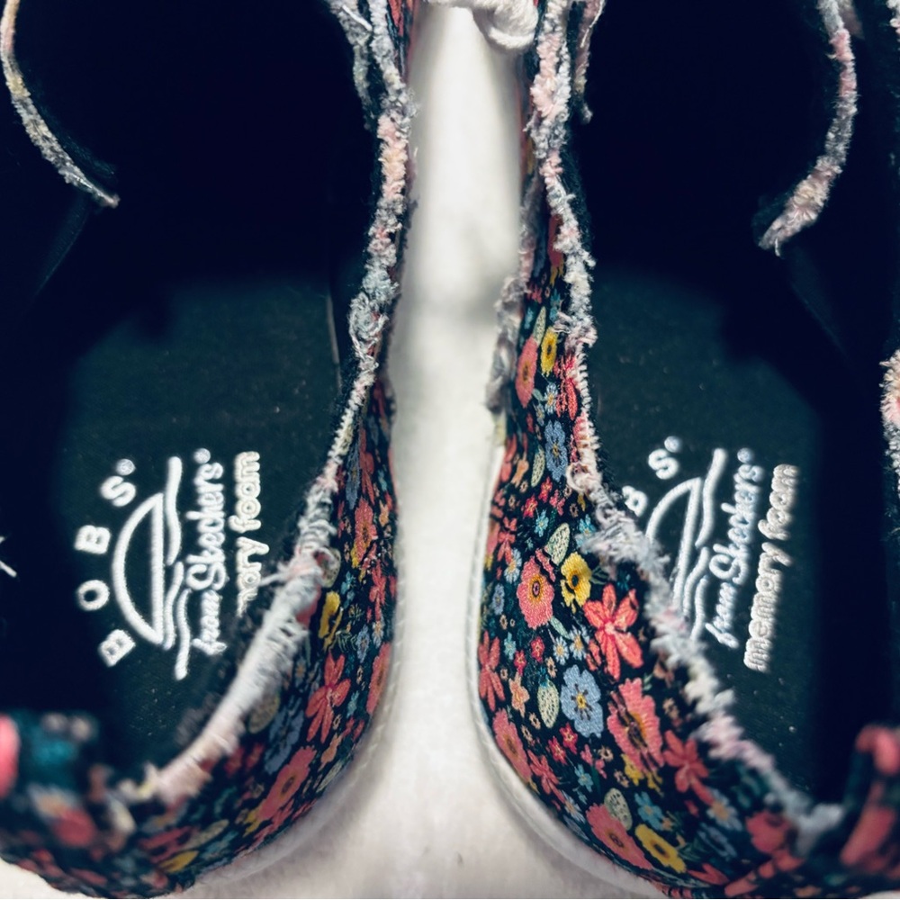Almost Brand New Floral BOBS / SKETCHERS slip In Sneakers - Size 10 - Box 1A - Picture 6 of 6